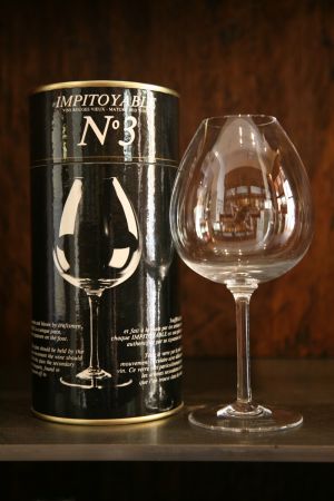 Luxusní sklenička na víno